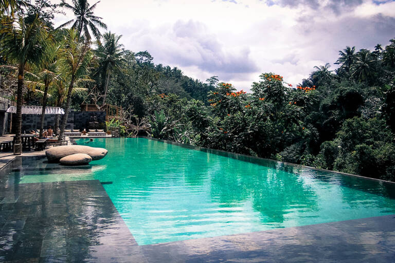 04-Infinity-Pools-Bali-12000_