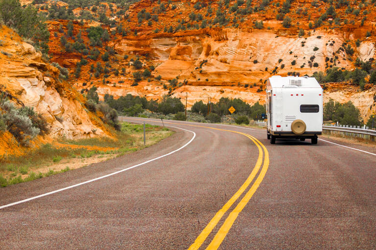 America-USA-grand-canyon-camper-road