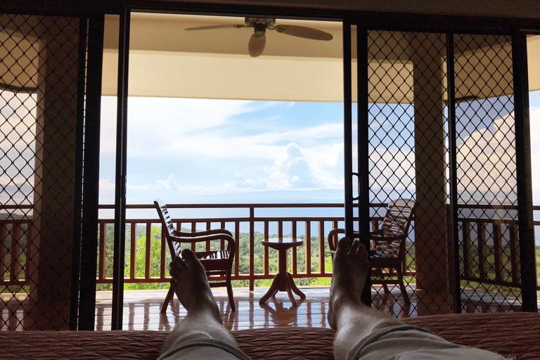 GUESTBLOGGER-ERIK-asia-philipines-beach-hut