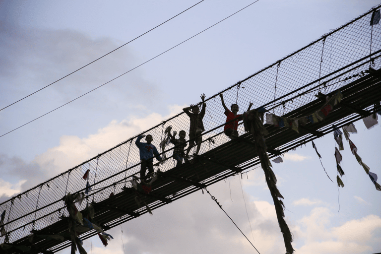 GUESTBLOGGER-WAH-asia-nepal-children-bridge