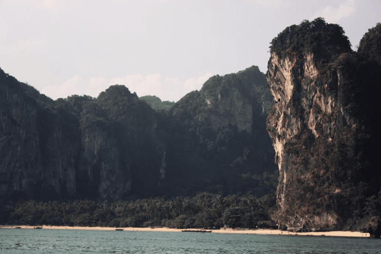 GUESTBLOGGER-WAH-asia-thailand-raylay-beach-1