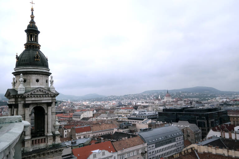 GUESTBLOGGER-WAH-europe-hungary-budapest-city-view