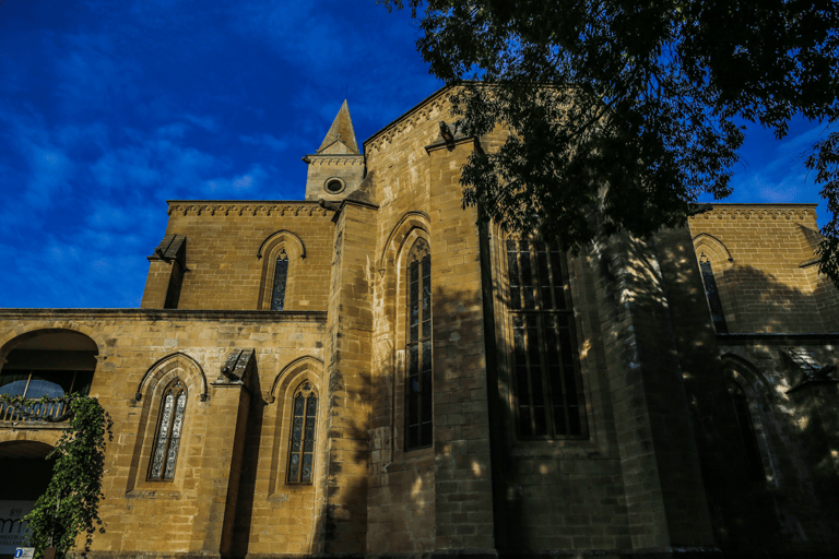 GUESTBLOGGER-WAH-europe-spain-catalonia-monastery