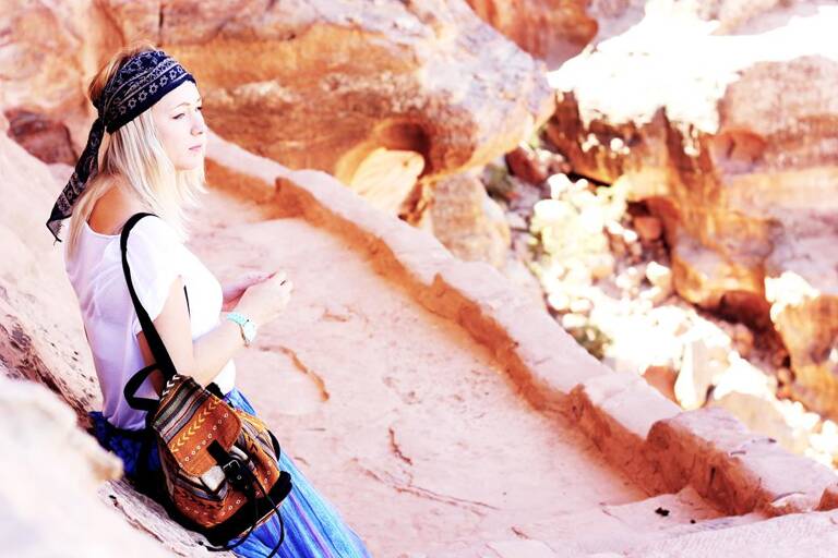GUESTBLOGGER-WAH-middle-east-jordan-petra-laura