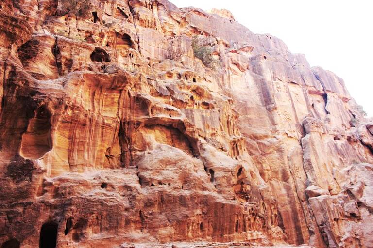 GUESTBLOGGER-WAH-middle-east-jordan-petra-rock1