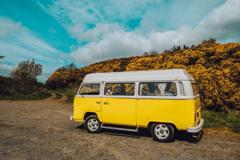 GUESTBLOGGER-WHA-europe-ireland-roadtrip-bus