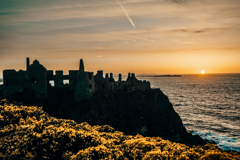 GUESTBLOGGER-WHA-europe-ireland-roadtrip-castle