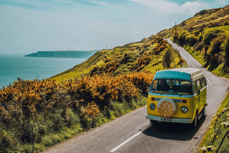 GUESTBLOGGER-WHA-europe-ireland-roadtrip-cliff-bus