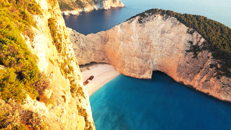 GUESTBLOGGER-WhatABoutHer-Europe-Greece-Zakynthos-Navagio-Beach