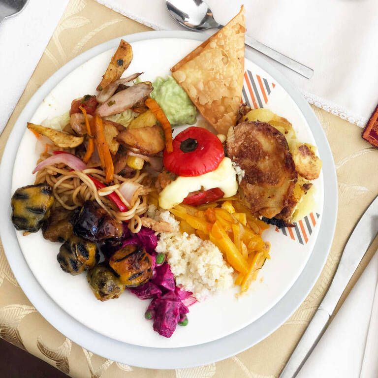 GUESTBLOGGER-leonie-south-america-peru-buffet