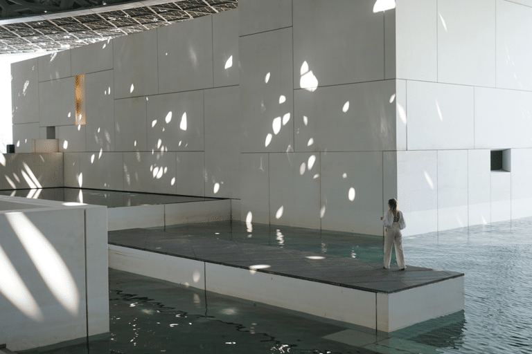 GUESTBLOGGER-middle-east-abu-dhabi-louvre-view