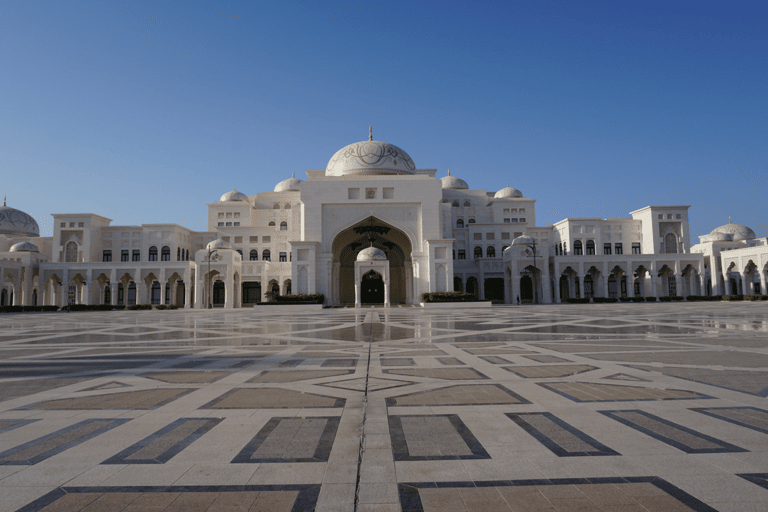 GUESTBLOGGER-middle-east-abu-dhabi-mosque-day