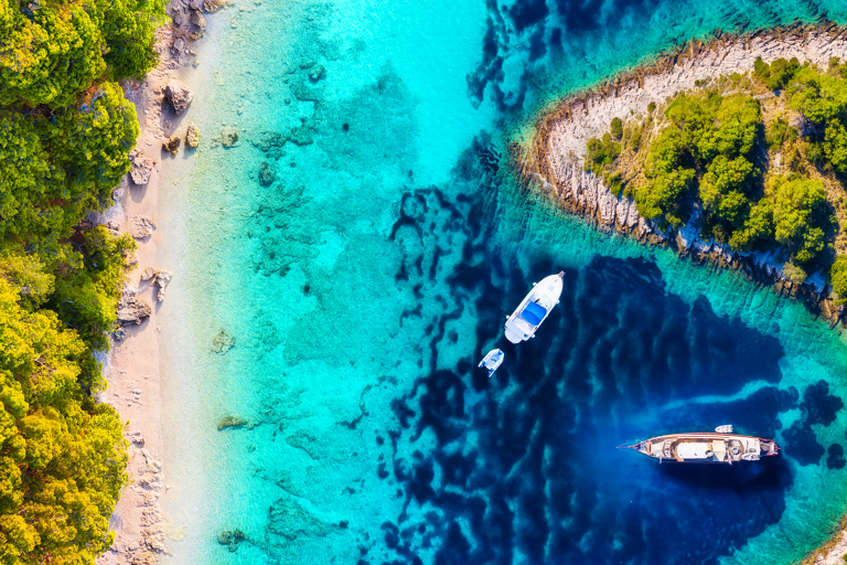 Sailing-kroatia-boat-shore-sand-nature