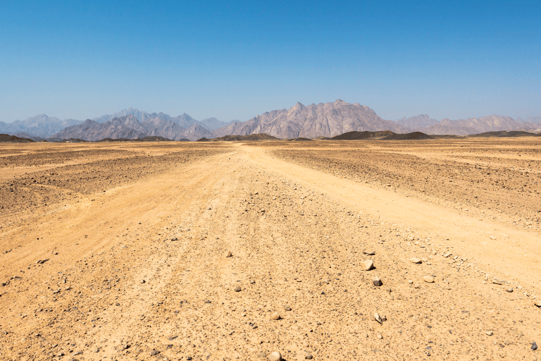 africa-libya-desert-mountains