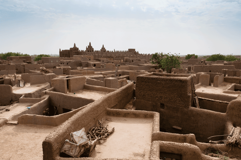africa-mali-timbuktu-djenne-great-mud-mosque-distance