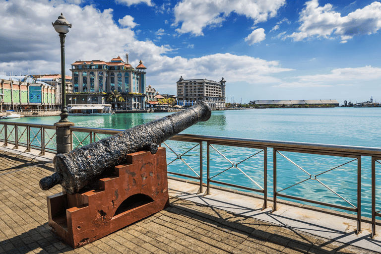 africa-mauritius-port-louis-promenade-cannon-waterfront