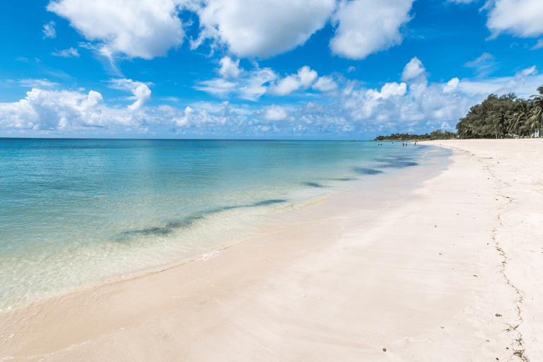 africa-mozambique-maputo-beach-deserted-ocean-view