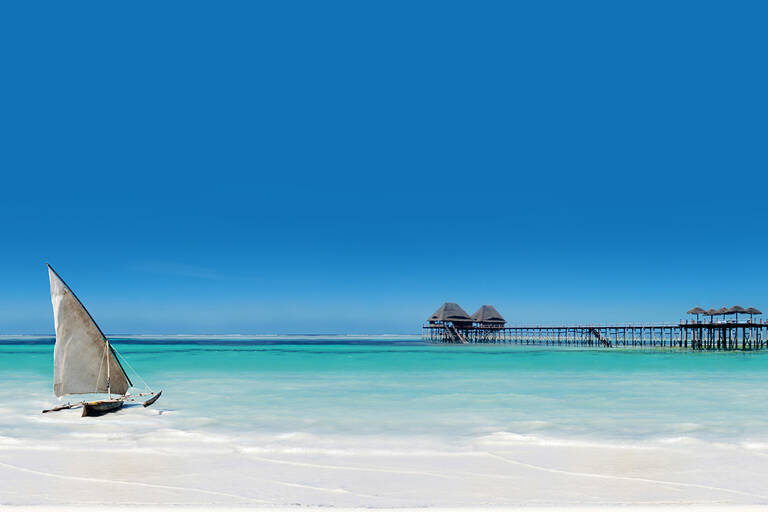 africa-tanzania-zanzibar-sailing-1050x700