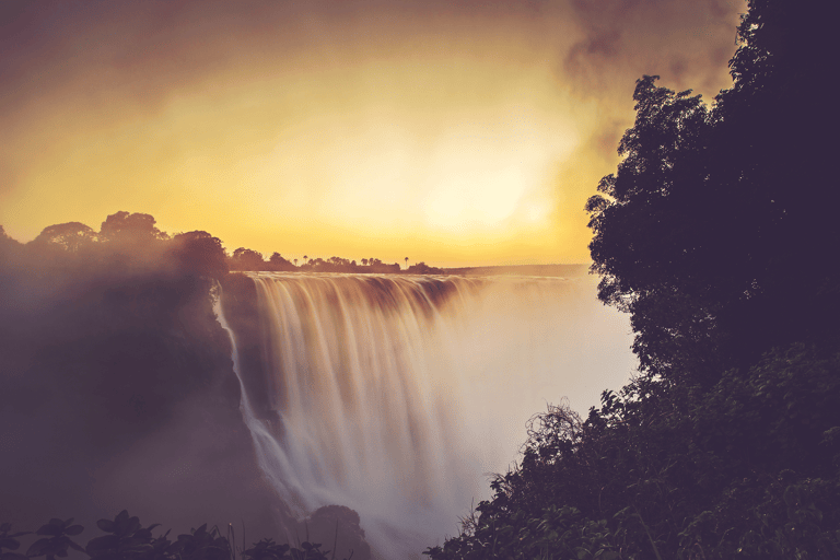africa-zimbabwe-zambia-victoria-falls