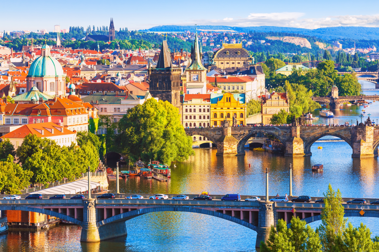 airline-lot-polish-lo-prague-vususe