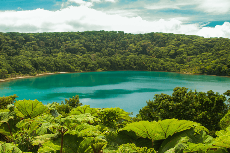 america-costa-rica-laguna-botos