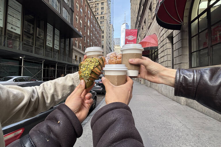 america-nyc-coffee-croissants