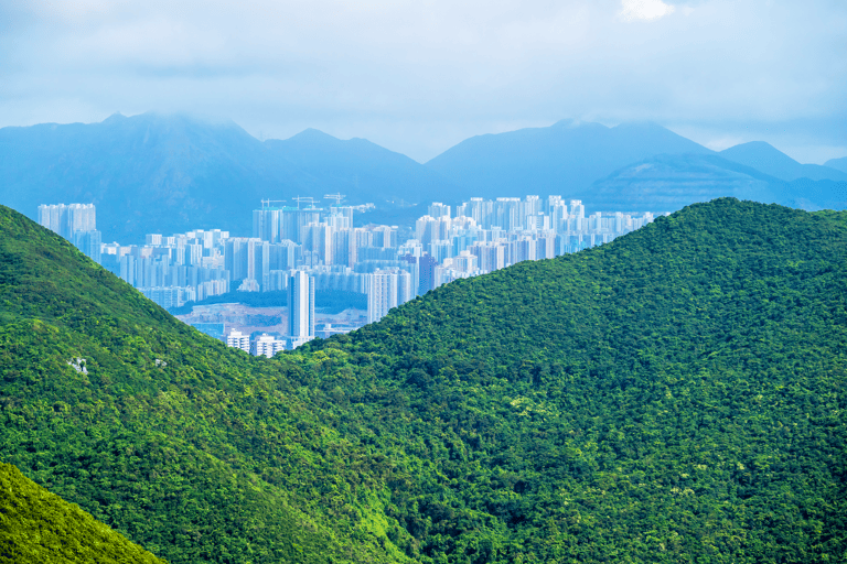 asia-hong-kong-dragons-back-hiking-trail-panorama