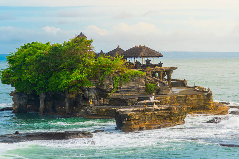 asia-indonesia-bali-tanah-lot-temple-ocean