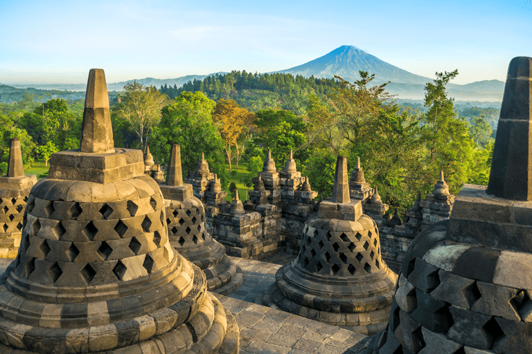 asia-indonesia-java-borobudur-temple-merapi-volcano