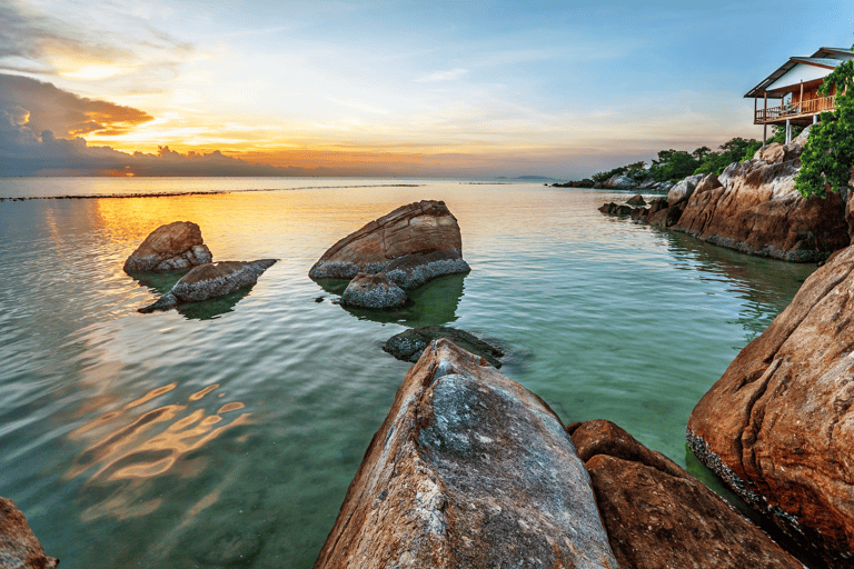 asia-indonesia-tropical-coastline-sunset