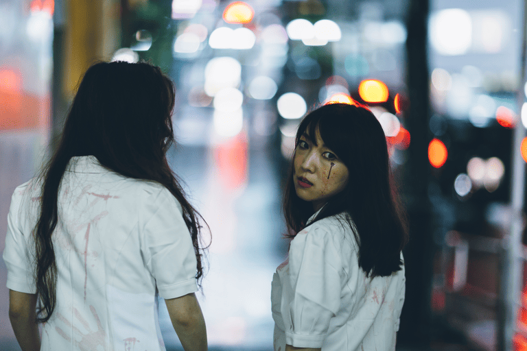 asia-japan-tokyo-halloween-women-dressed-costume