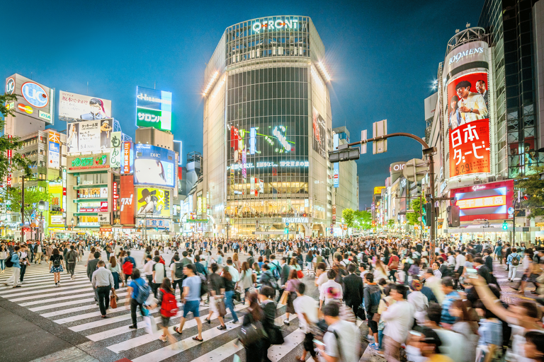 asia-japan-tokyo-people-walking-shibuya-crossing