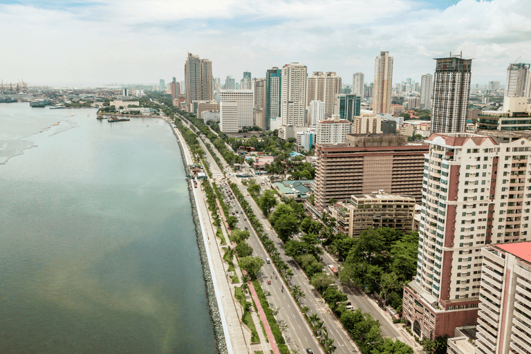 asia-manila-roxas-boulevard-skyline-manila-bay