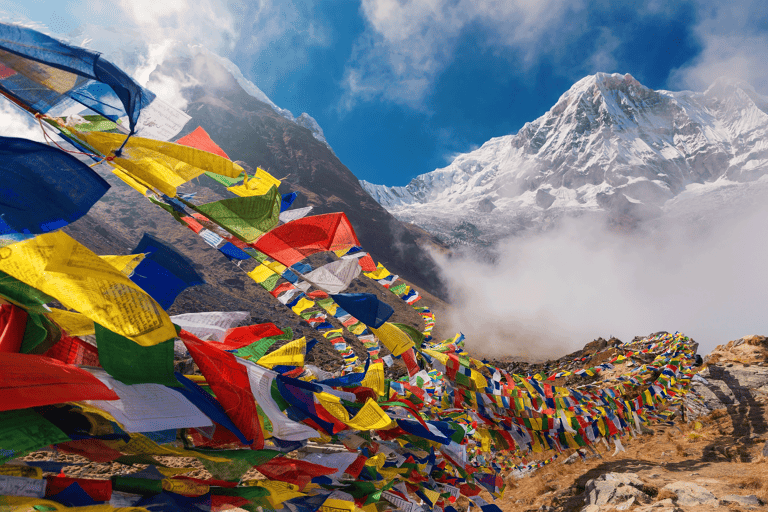 asia-nepal-himalayas-mt-annapurna-base-camp-prayer-flags