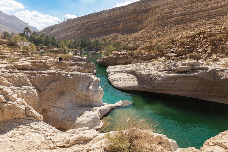 asia-oman-wadi-bani-khalid-cliff