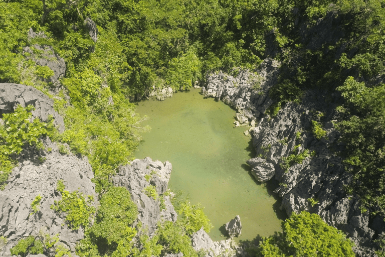 asia-philippines-caramoan-matukad-island-lake