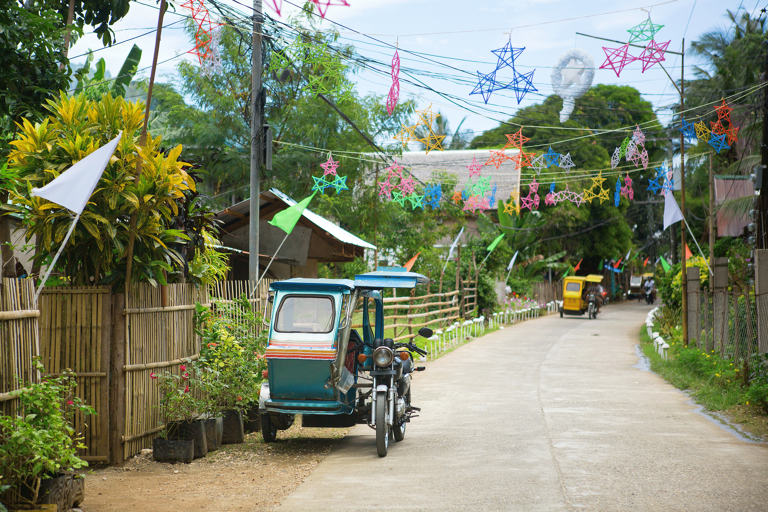 asia-philippines-christmas-decoration-parol