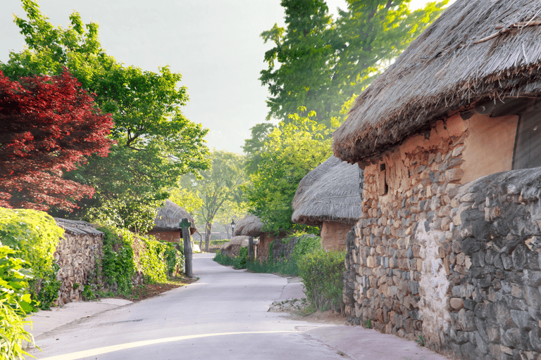 asia-south-korea-suncheon-folk-village-street