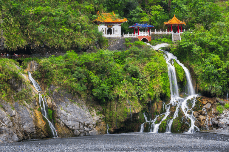 asia-taiwan-changchun-taroko-waterfall-temple