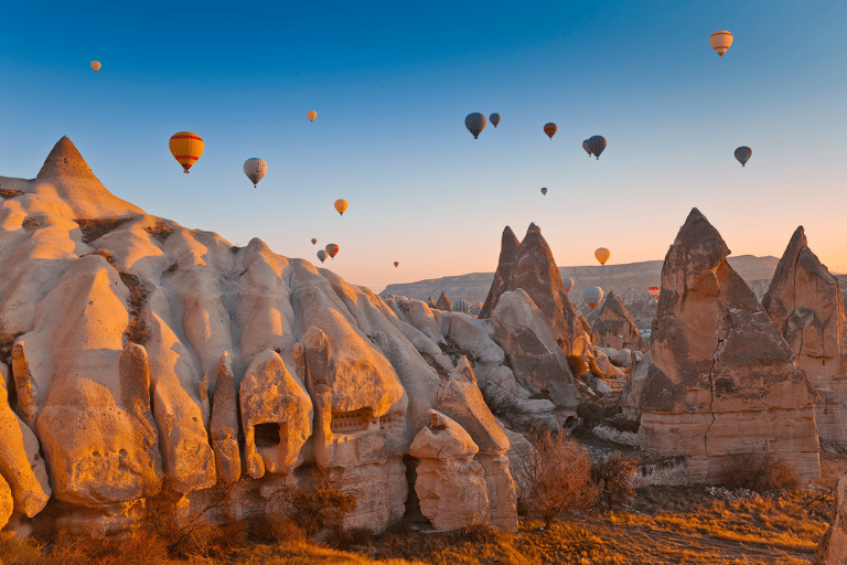 asia-turkey-cappadocia-monks-valley-balloons