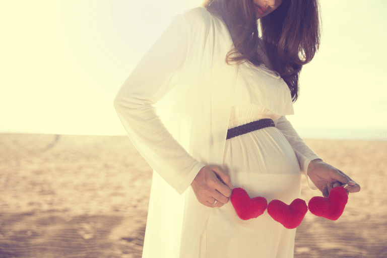 babymoon-lady-heart