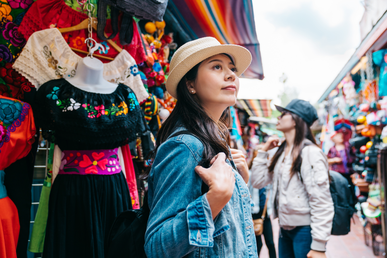 blog-generic-market-clothes-local