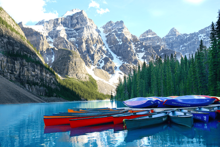 blog-north-america-canada-alberta-banff-lake-boats