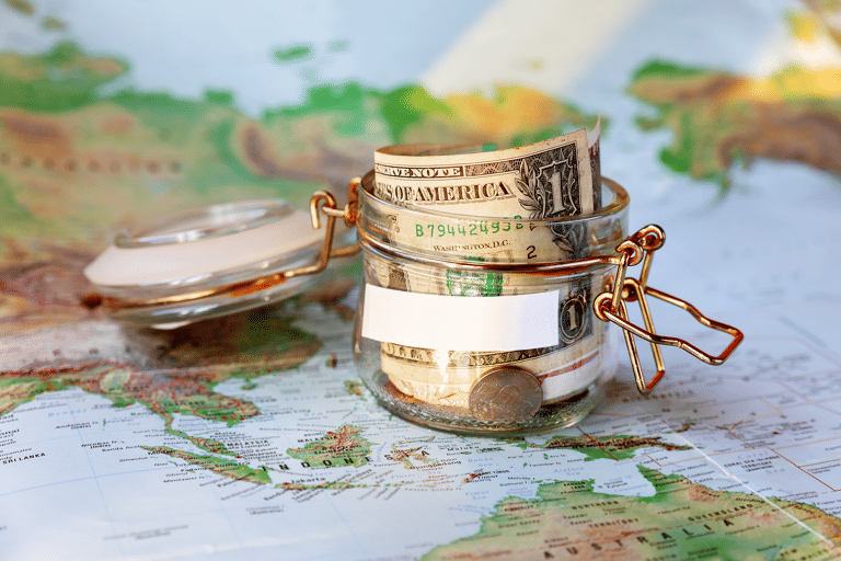 blog-travel-jar-money