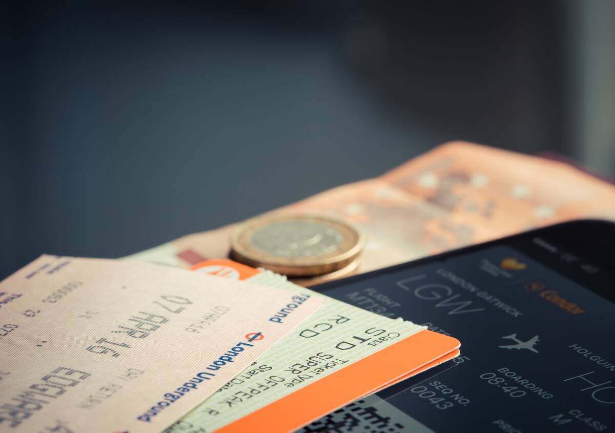 What name should I use on my flight ticket?