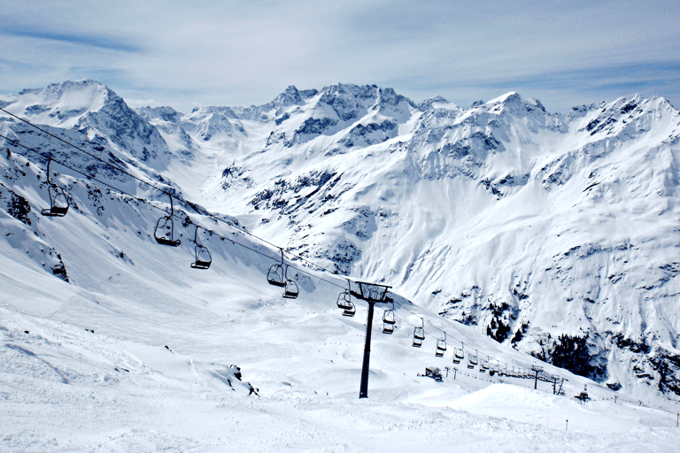europe-austria-arlberg-mountain-st-anton