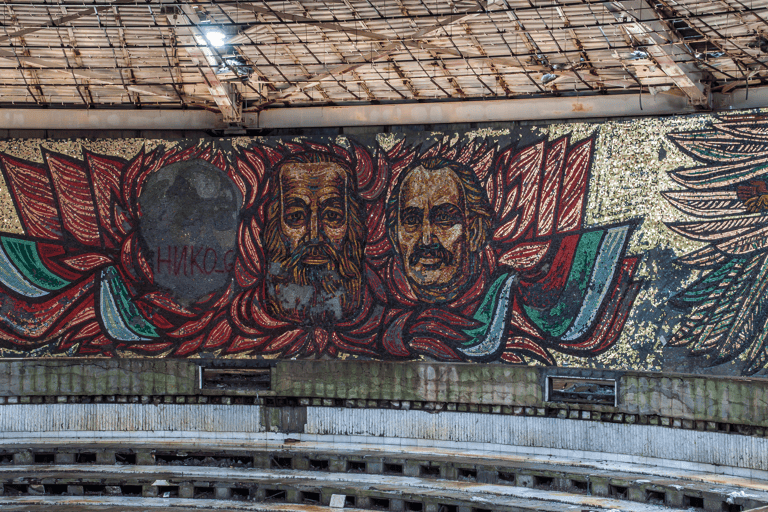 europe-bulgaria-buzludzha-communist-mosaic