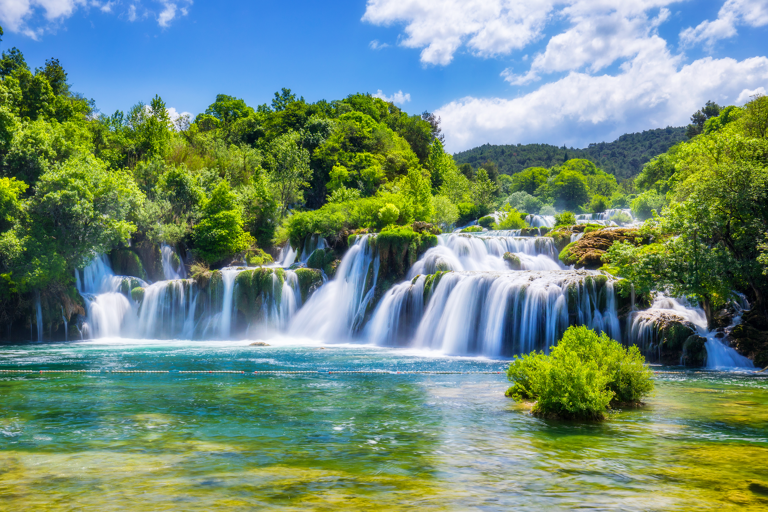 europe-croatia-krka-national-park-waterfall