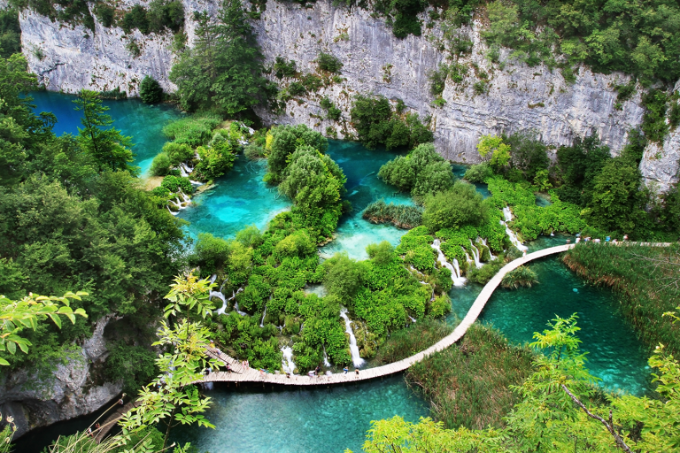 europe-croatia-plitvice-lakes-aerial-view