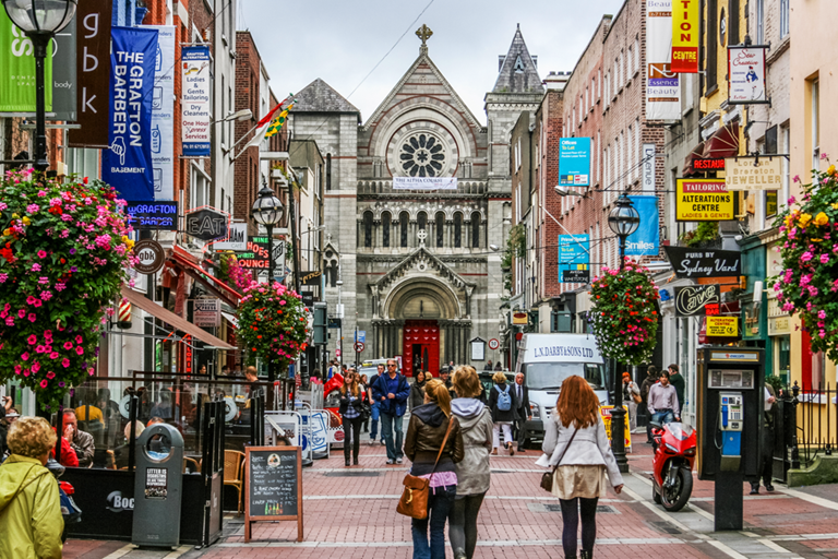 europe-dublin-grafton-street-church-pedestrians